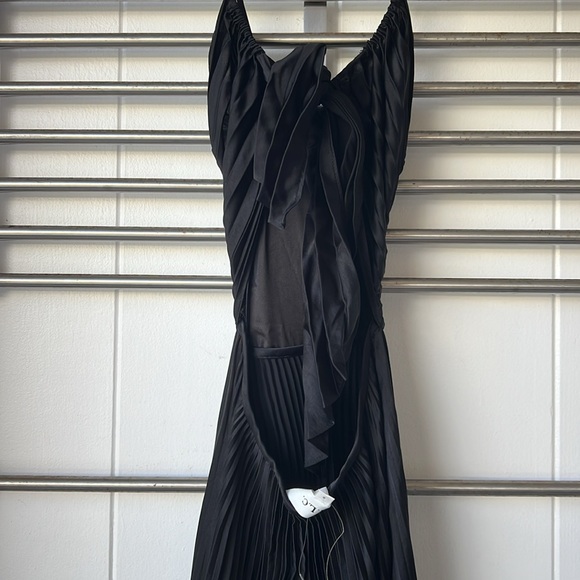 A.L.C. Aries Black Satin Open Back Pleated Formal Evening Dress Maxi Gown NWT - Picture 9 of 12